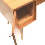Groot Vintage Bureau Met Schuine Poten Gemaakt In De Jaren ’70 thumbnail 14