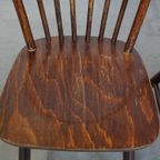 Set Van 2 Vintage Houten Spijlen Windsor Stoelen Uit De Jaren ’70 In Engelse Stijl thumbnail 2
