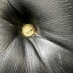 Stoere Zwarte Lederen Chesterfield Zetel / Canapé / Sofa thumbnail 2