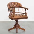 Klassieke Rundleren En Houten Chesterfield Bureaustoel In Engelse Stijl, Afgewerkt Met Siernagels thumbnail 2