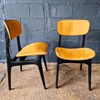 2 Vintage Stoelen In Zwart Gelakt Hout En Mosterdstof, 1960 thumbnail 3