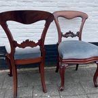 Set Van Twee Antiek Mahonie Stoelen Met Blauwe Stoffering, 47 X 43, Hoog 87 Cm thumbnail 7