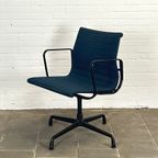 Vitra Ea 104 Designstoel – Draaibaar, Donkerblauw En Iconisch (Special Edition) thumbnail 7