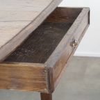 Geweldige Antieke Franse Eetkamertafel Van Eikenhout Uit Vroeg 19e Eeuw Met 2 Lades thumbnail 16