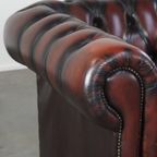 Waanzinnig Gekleurde Donkerrood Gevlamde En Comfortabele Rundleren 2.5 Zits Chesterfield Bank thumbnail 11