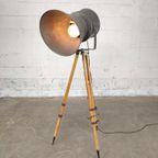 Industriële Lamp Op Statief thumbnail 6