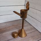 Geelkoperen Olielamp, Ook Wel Snotneus Genoemd. thumbnail 4