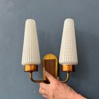 Scandinavische Mid Century Wandlamp Met Twee Glazen Kapjes thumbnail 6