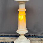Console Met Verlichting Van Zacht Albast Marmer. thumbnail 3