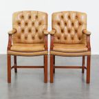 Set Van 4 Mooie En Luxe Rundleren Chesterfield Eetkamerstoelen In Een Lichte Cognac Kleur thumbnail 2