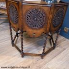 Antieke Octagonale Salon- Of Bijzettafel Met Oosterse Accent thumbnail 6