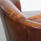 Karaktervolle Schapenleren Oorfauteuil Met Een Donkere Warme Kleurstelling En Een Prachtig Patina thumbnail 16