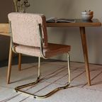 Set Van 2 Zuiver Teddy Kink Chair Pink thumbnail 14