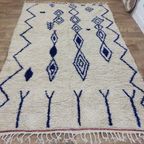 Handgeweven Marokkaanse Berber Tapijt - Blauw En Wit Geometrisch Patroon Met Zigzag (276X180 Cm) thumbnail 15