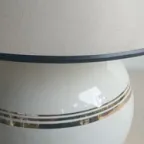 Keramische Lamp Met Kap Nederlands Jaren 80 Wit Met Gouden Randjes thumbnail 5