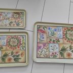Vintage Dienbladen Kunststof Met Bloemen 3X thumbnail 5
