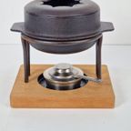 Vintage Fondueset Kosta Boda Shop Gietijzer Hout Zweden '60 thumbnail 11