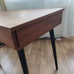Vintage Houten Bureau Op Zwarte Poten Met Lade En Kastje thumbnail 5