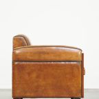 Schapenleren Art Deco Design Armchair Met Mooie Houten Details En Zwarte Biezen thumbnail 4