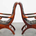 Set Van 2 Tijdloze, Klassieke Groene Rundleren Engelse Chesterfield Fauteuils Met Hout thumbnail 12