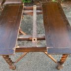 A 1920S Oak Draw-Leaf Dining Table, On Barley-Twist Legs  And 4 Stoelen thumbnail 18