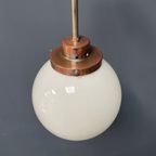 Opaline Glazen Bol Hanglamp Met Stang En Koperen Armatuur thumbnail 9