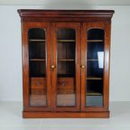 Mahoniehouten Boekenkast Met Drie Deuren thumbnail 6