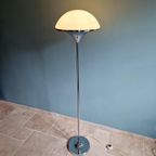 Modernistische Vloerlamp In Verchroomd Metaal En Wit Gesatin thumbnail 4