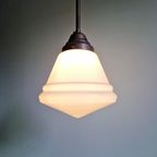 Grote Conische Art Deco Hanglamp Van Wit Opaline Glas thumbnail 9