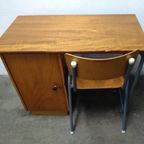 Bureau En Stoel In Bauhaus Stijl thumbnail 10